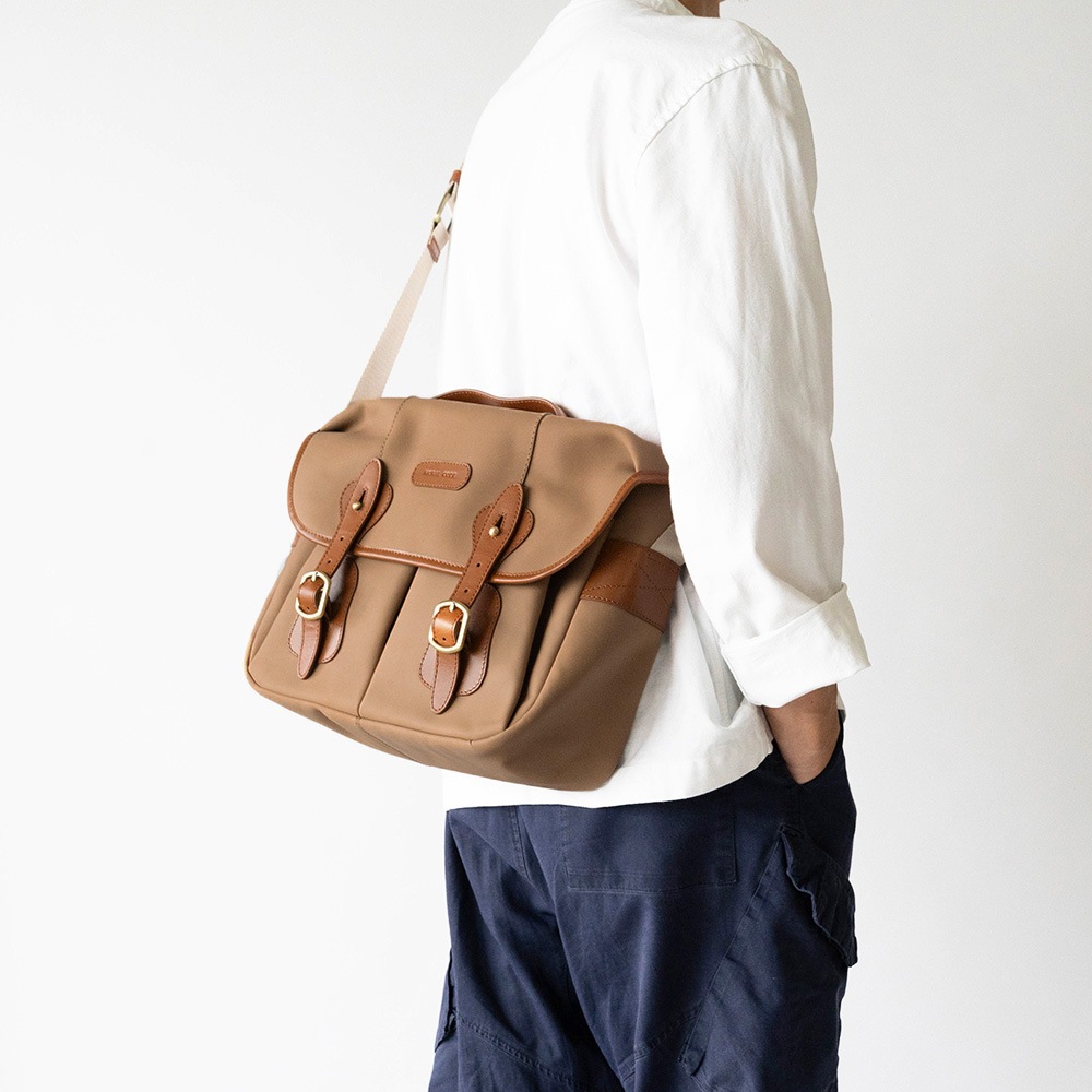 NORWICH BEIGE ヌバック ショルダーバッグ