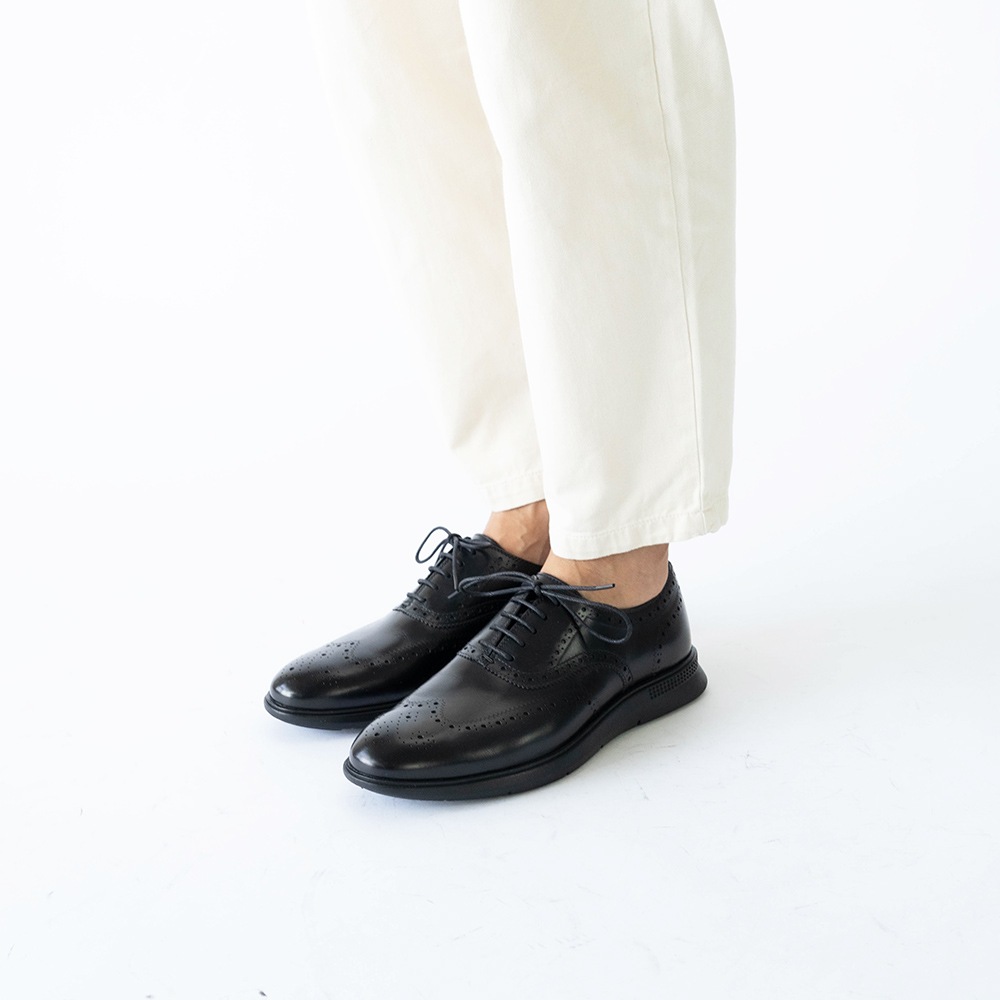 MANCHESTER BLACK ドレススニーカー