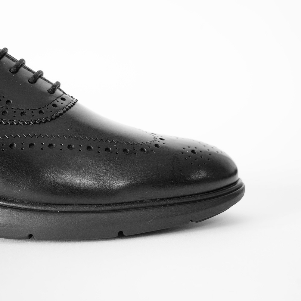 MANCHESTER BLACK ドレススニーカー