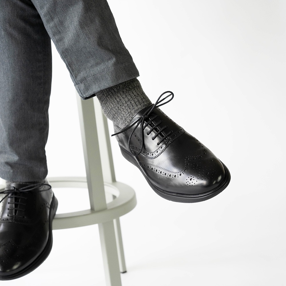 MANCHESTER BLACK ドレススニーカー