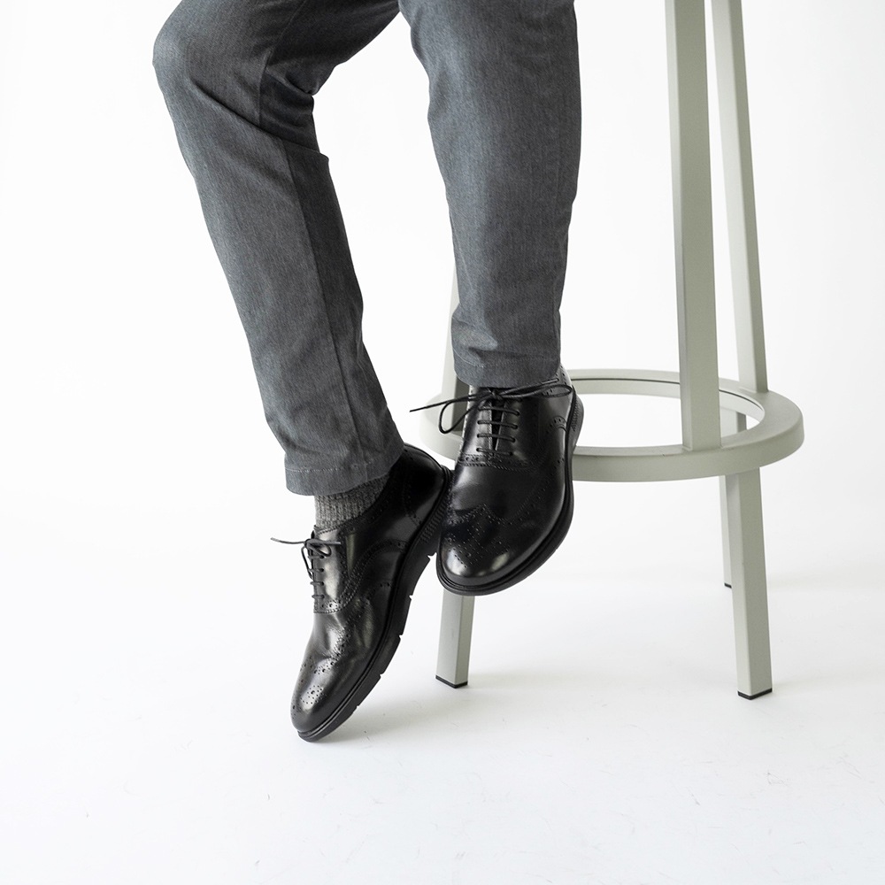 MANCHESTER BLACK ドレススニーカー