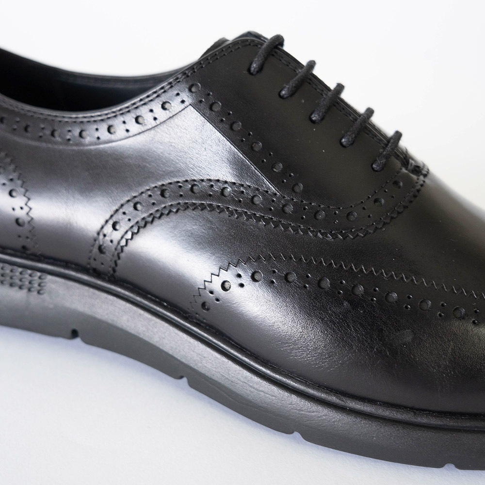 MANCHESTER BLACK ドレススニーカー