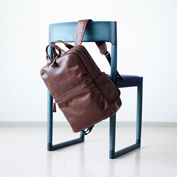 ASTER BROWN バックパック