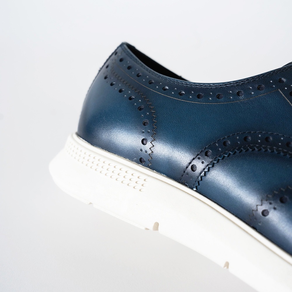 MANCHESTER DARK BLUE ドレススニーカー