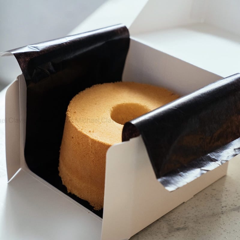 【2025年12月26日お届け分】1/1000のシフォンケーキ（ホール：直径17cm）