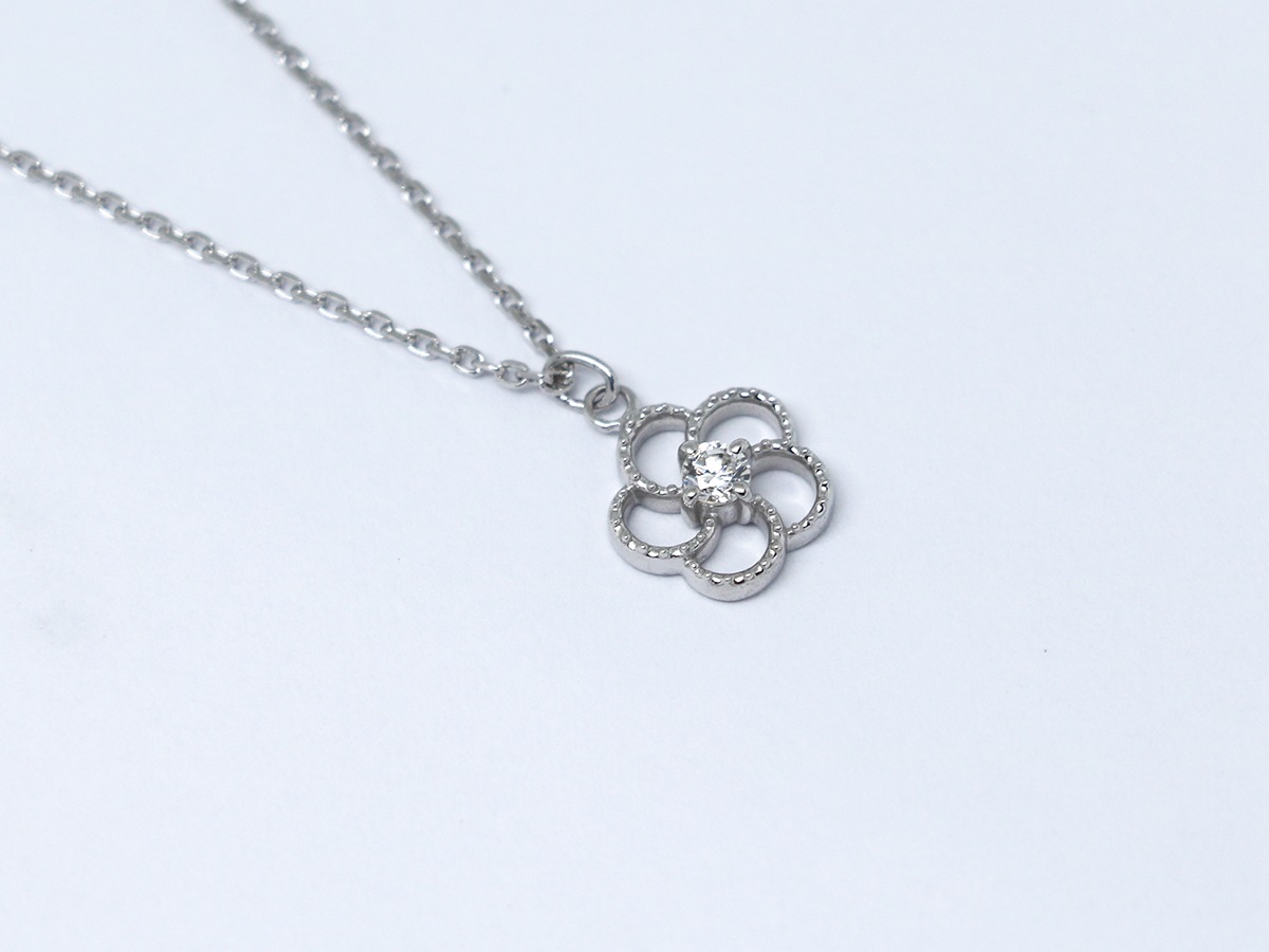 Shining Flower Pendant