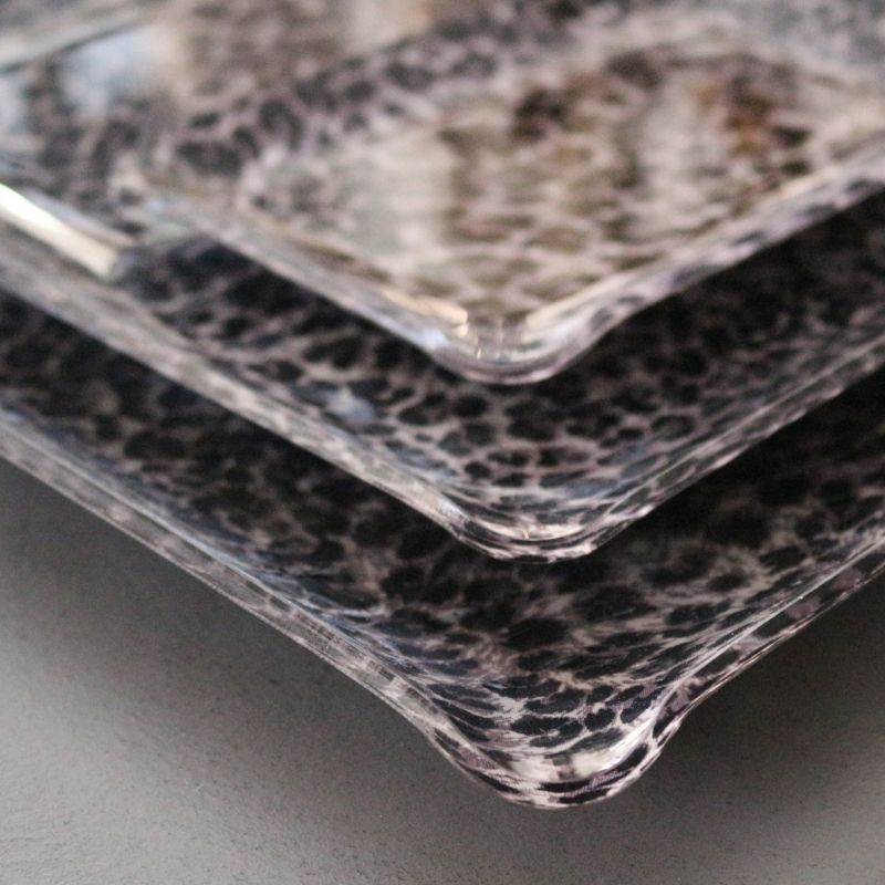 プラトーアクリリックワイルドプリュンヌ