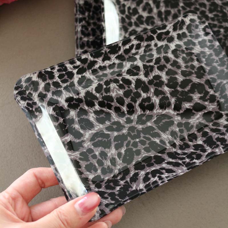 プラトーアクリリックワイルドプリュンヌ