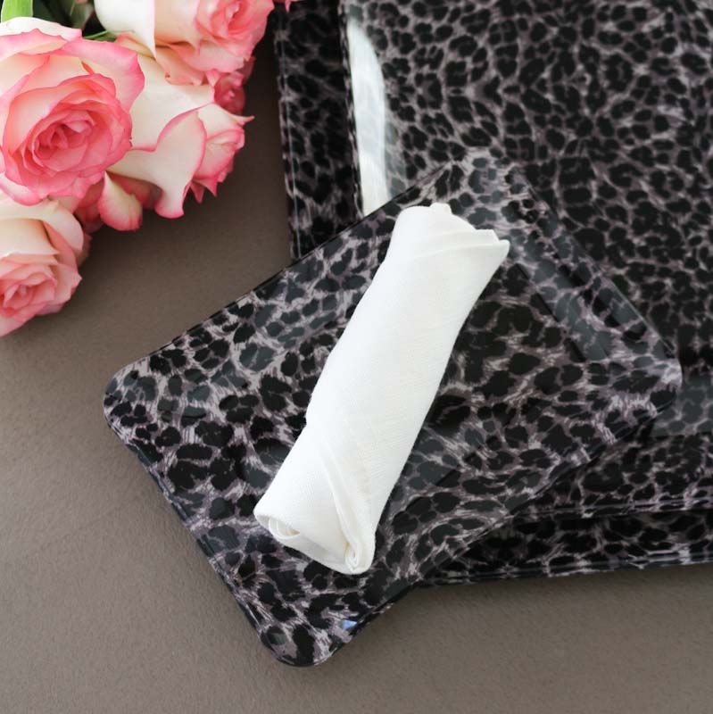 プラトーアクリリックワイルドプリュンヌ