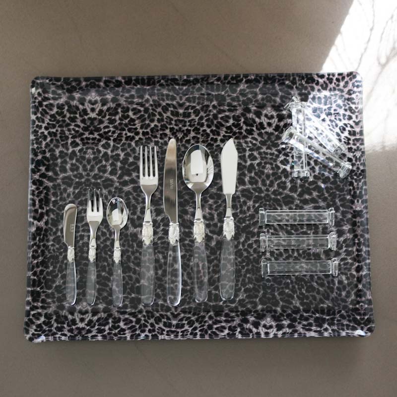 プラトーアクリリックワイルドプリュンヌ