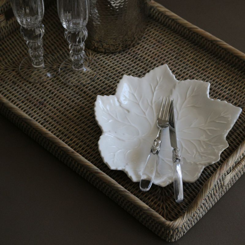 ラタントレイグレイッシュトーン