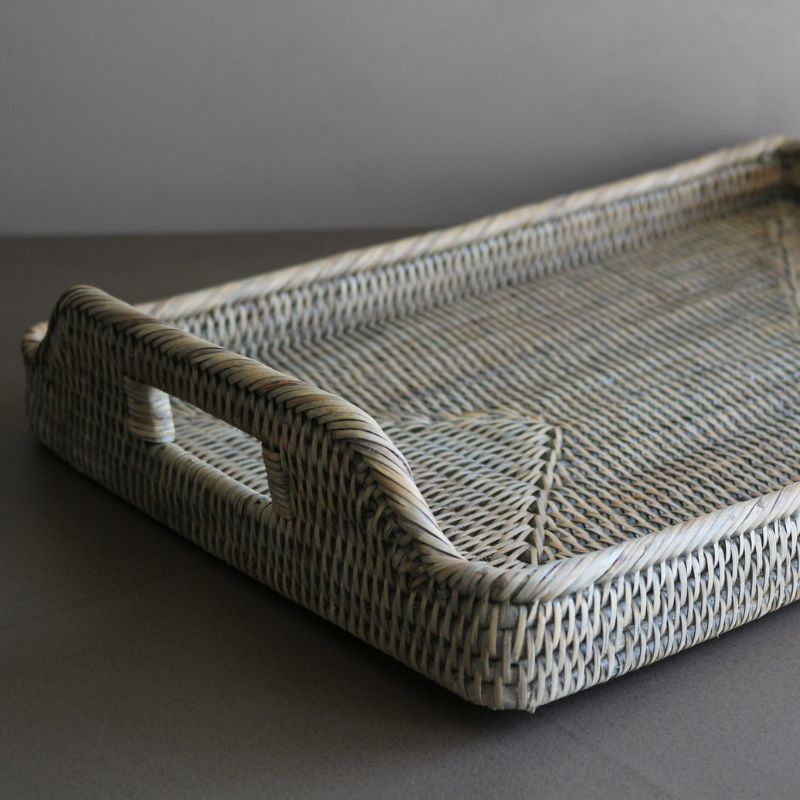 ラタントレイグレイッシュトーン