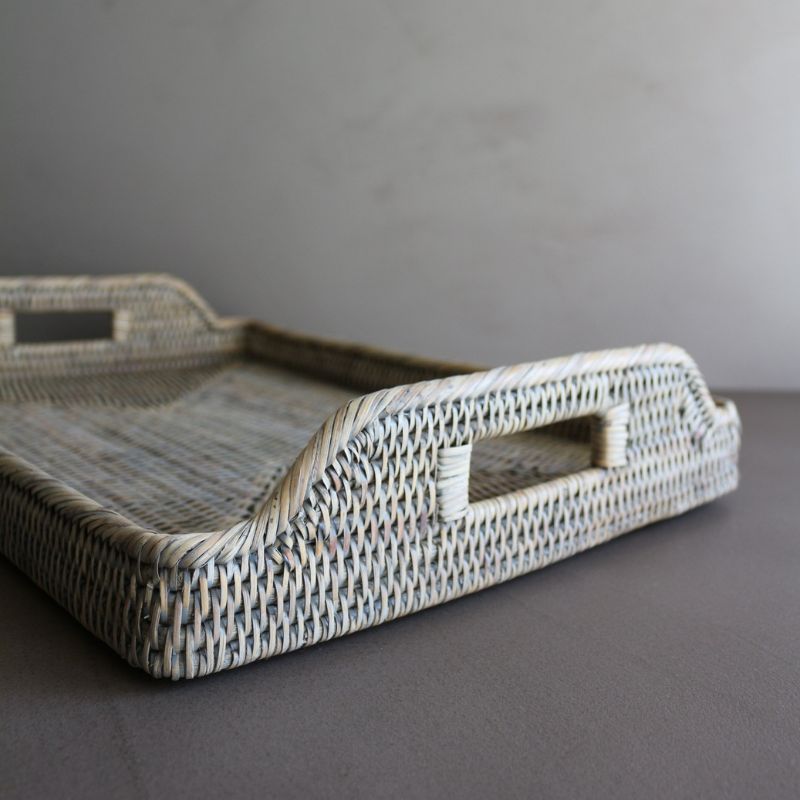 ラタントレイグレイッシュトーン