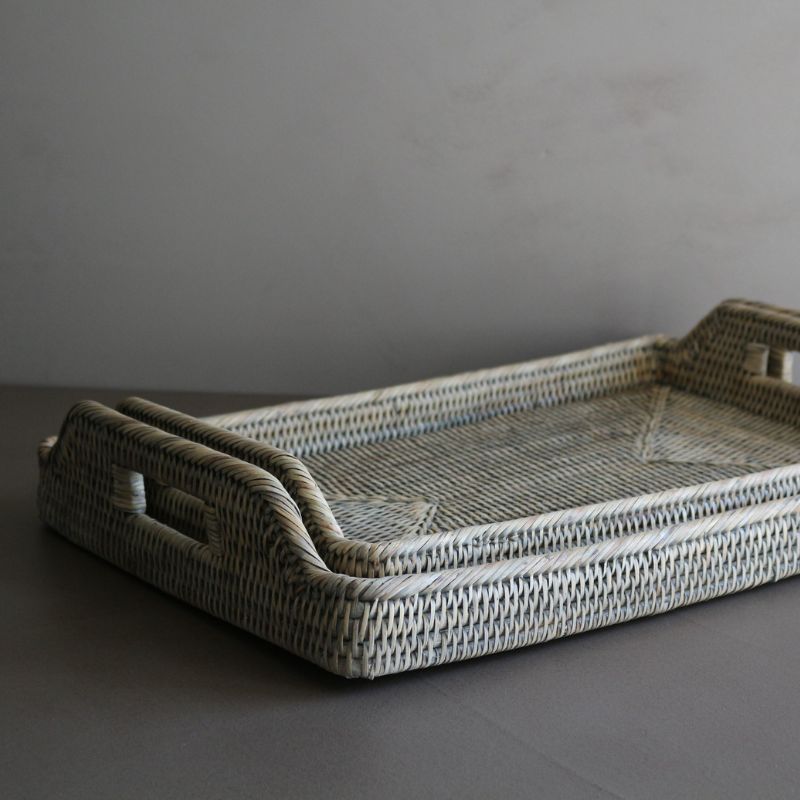 ラタントレイグレイッシュトーン