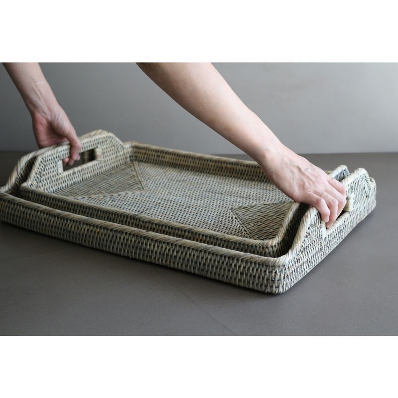 ラタントレイグレイッシュトーン