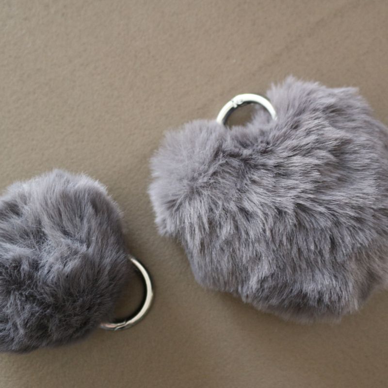 キーリングラウンドファー　ダークグレー