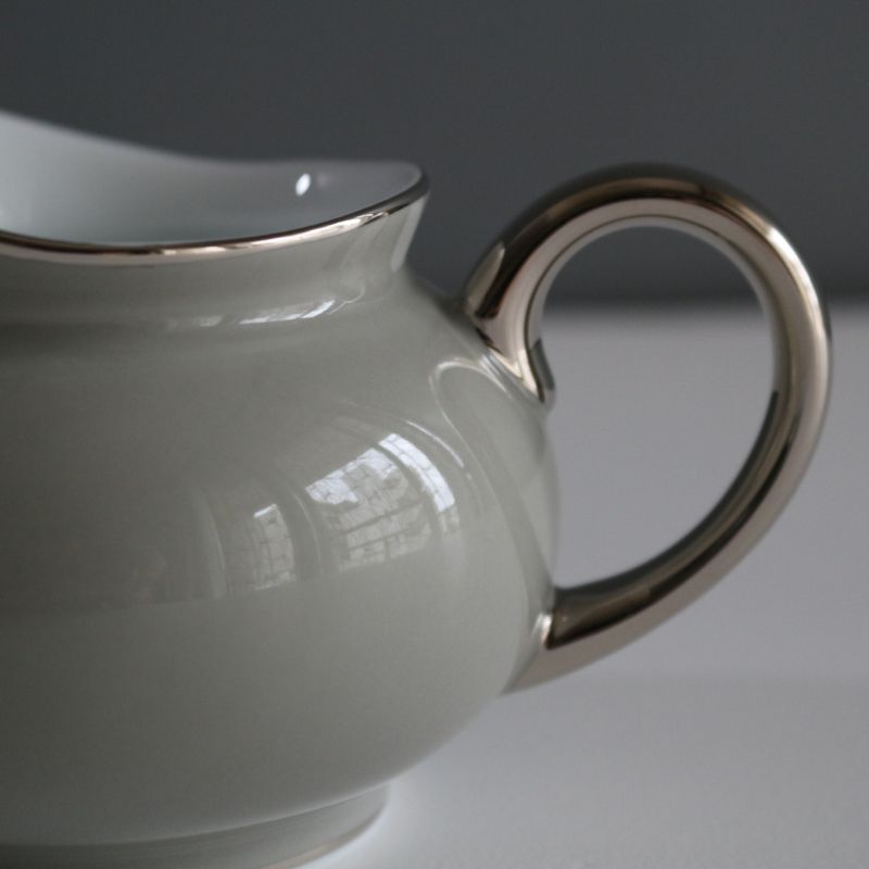 リモージュ クリーマー プラティンパールグレイ