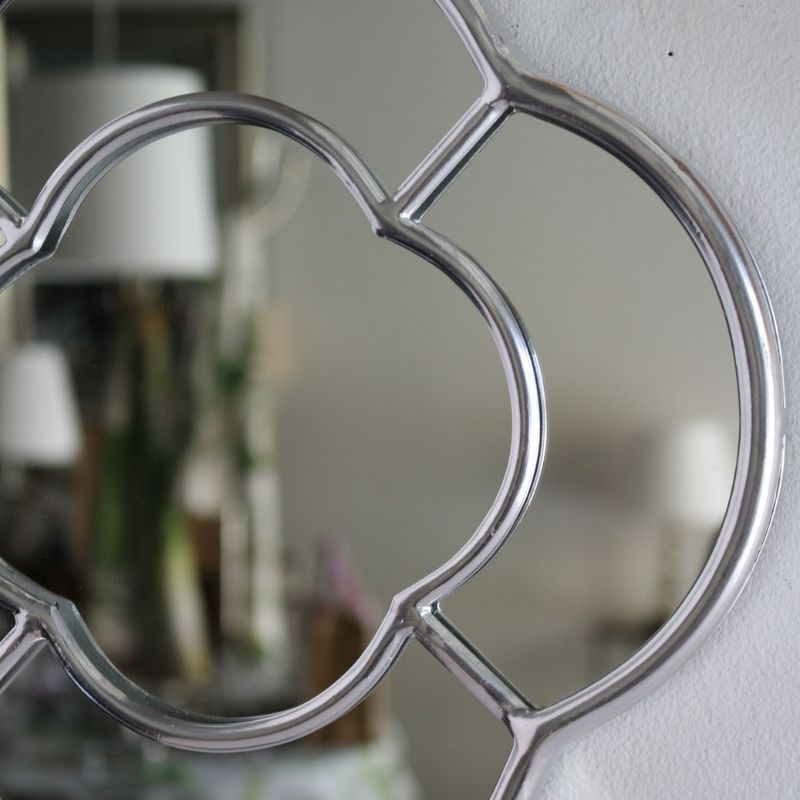 ミロワーカール