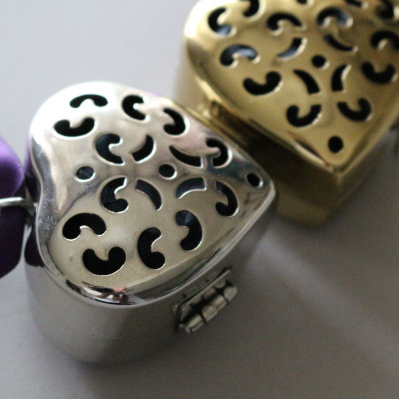 パフュームオーナメントＯＲヴィオレットダムール　【奥深く華やかなフラワーノート】