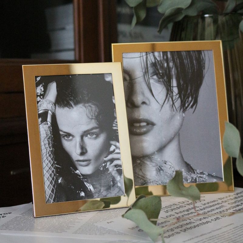 フレームグロスゴールドスクエア【13*18】