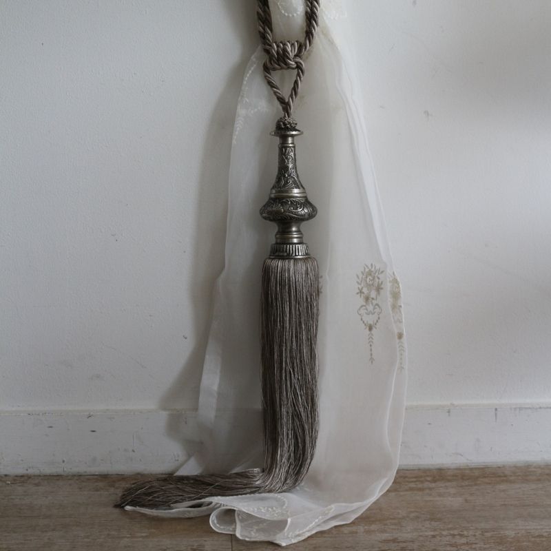 タッセルロンググレー125