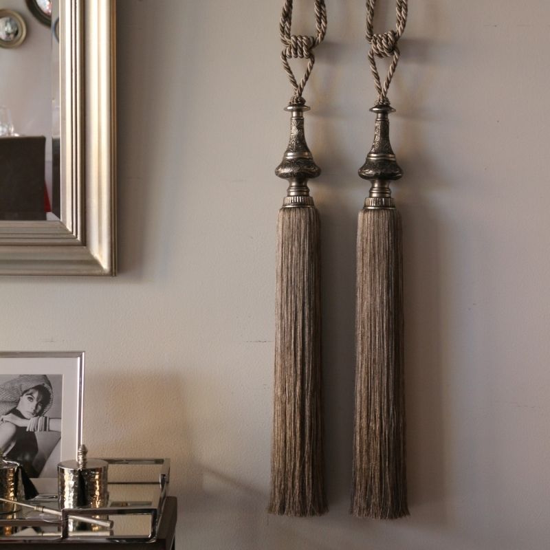 タッセルロンググレー125