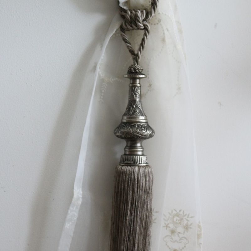 タッセルロンググレー125