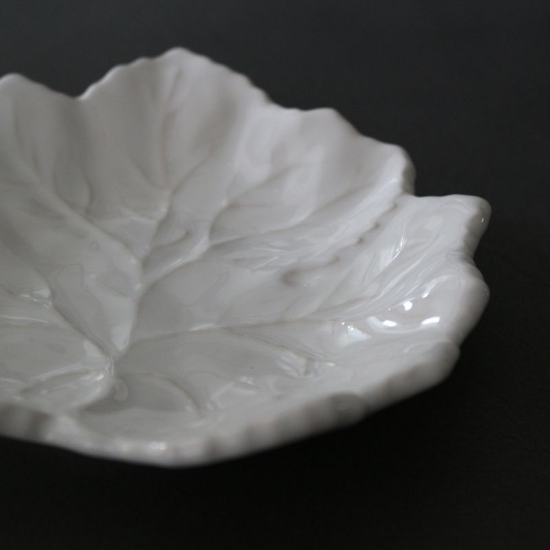 プチプレート フォイユヴィーニュPMφ14cm【ブラン】