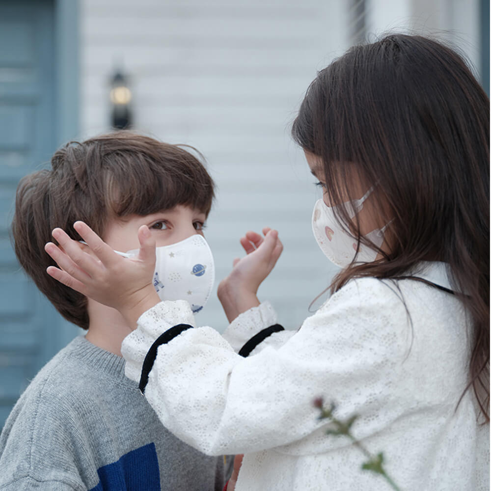【在庫処分特価】不織布マスク 子ども用 60枚 幼児用 不織布マスク 3color Sサイズのみ アニマル 宇宙 虹 使い捨て 個別包装 呼吸しやすい 花粉 ウイルス 95％カット 0～12歳 キッズ 小さめ 保育園 幼稚園 小学校 風邪 キッズマスク 給食当番 感染予防 男女兼用 MCH-A164