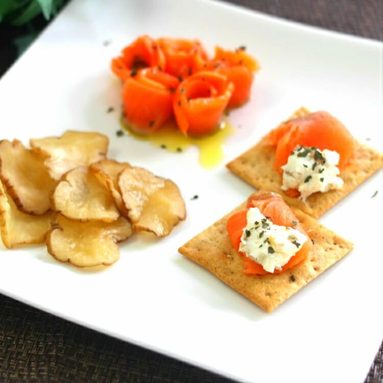 【送料無料】<br>秋田県産大根使用<br>いぶりがっこ (Mサイズ) 一本 2袋セット