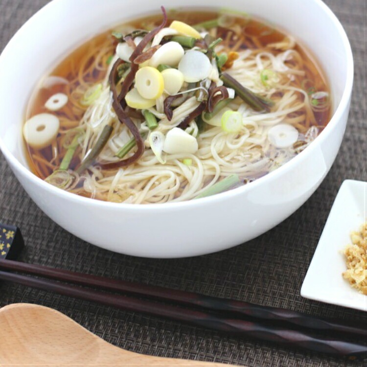 【送料無料】<br>秋田名産 稲庭うどん 8人前（800g）