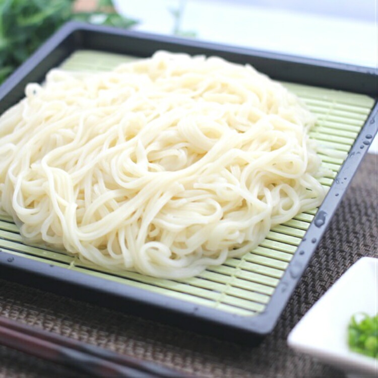 【送料無料】<br>秋田名産 稲庭うどん 8人前（800g）
