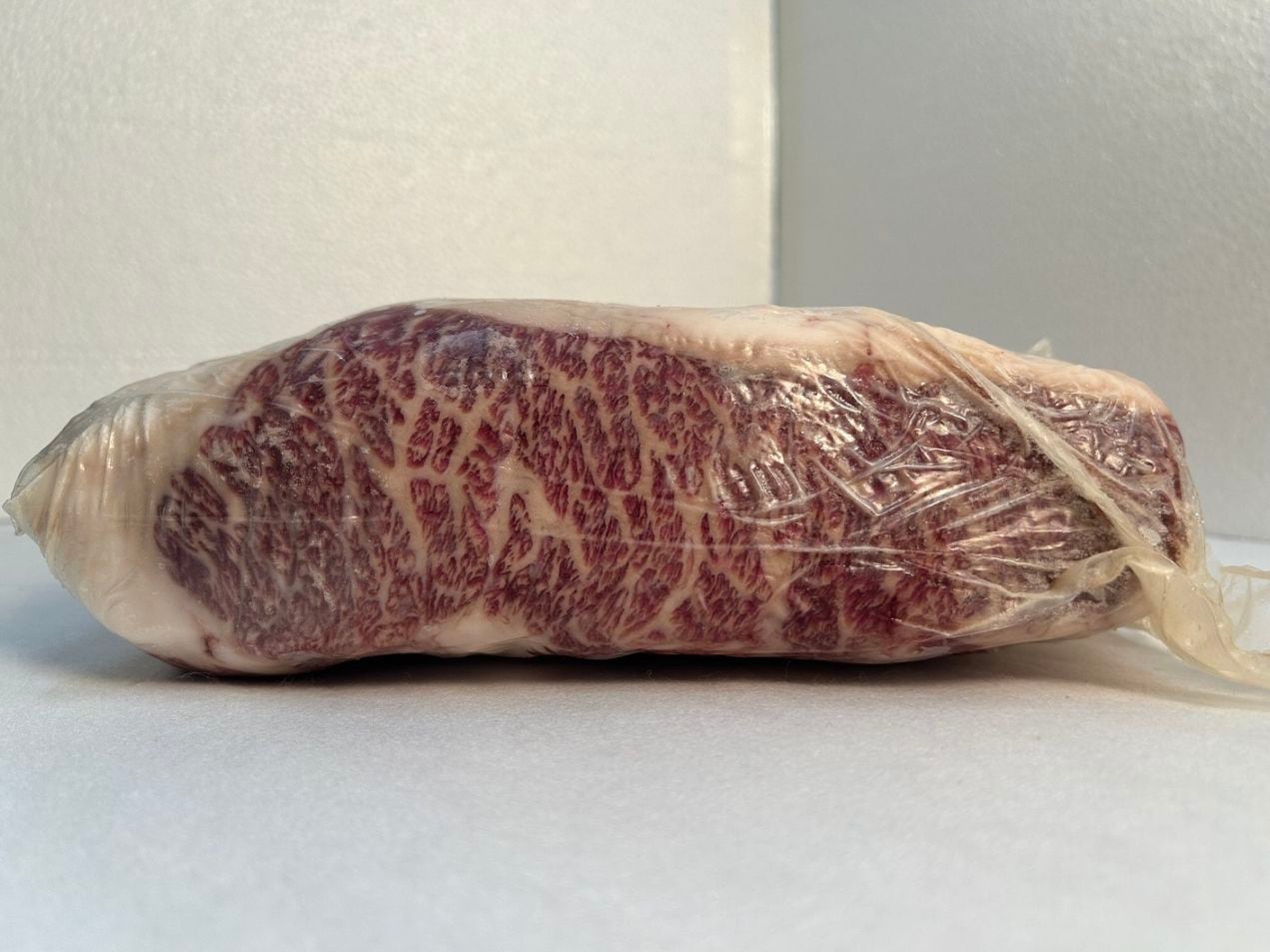 黒毛和牛　ザブトン芯【8,500円/kg(税抜)】【 ケース販売（不定貫）】【約8㎏（約7㎏～9㎏）】