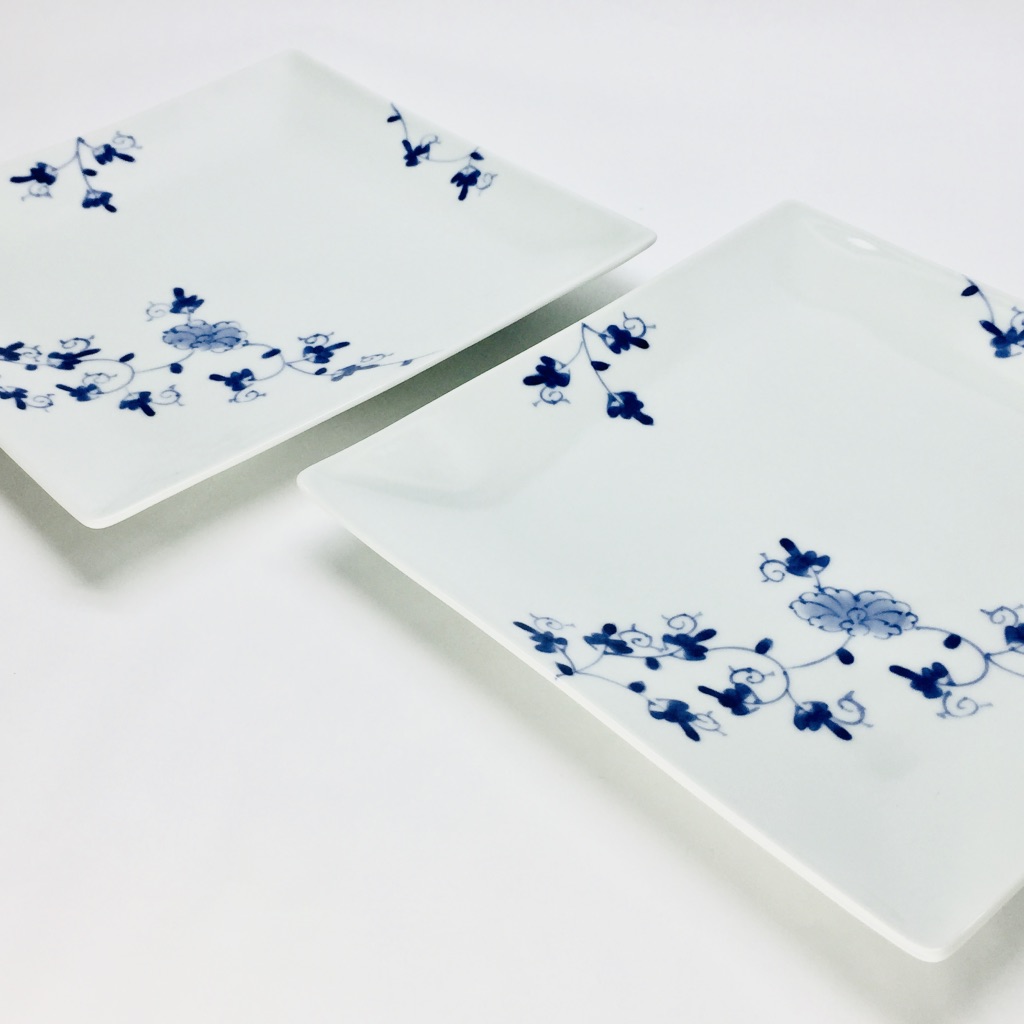 染付陶花6寸正角皿 | 中皿/取皿 | 有田焼の銘壷堂オンラインショップ