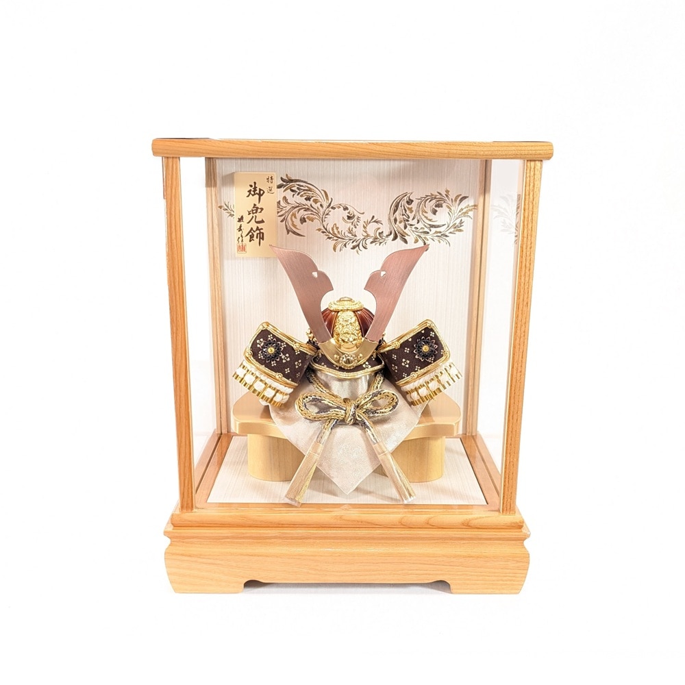 ケース入り 7号　大鍬兜飾り