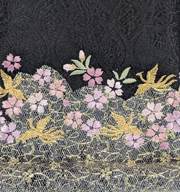 名前旗　家紋入り　雲立湧に向かい鶴丸紋にレース地刺繍鳳凰に桜　135×400　