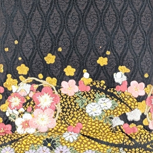 名前旗 家紋入り 雲立湧紋に金彩刺繍梅 黒 135×400