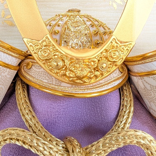 ケース入り 8号白金印伝　中鍬形兜飾り