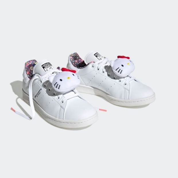adidas スクバ 80s レッド キーホルダー キティちゃん ぬいぐるみ adidas スクバ 80s レッド キーホルダー キティちゃん ぬいぐるみ
