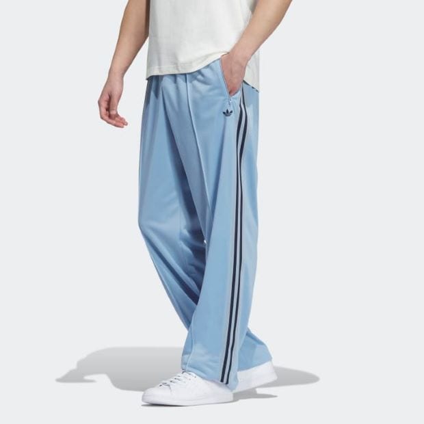 【新品未使用】adidas トラックパンツ（ジェンダーニュートラル）2XL adidas - アディダス トラックパンツ ジェンダーニュートラル