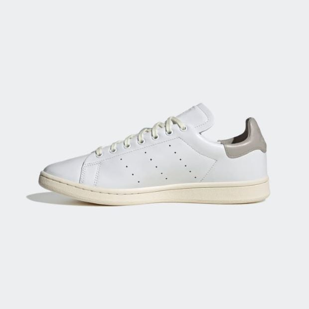 ま〜や　極美品　定価5万　Flattered Tomorrowland セール】 【別注】adidas Originals STAN SMITH for