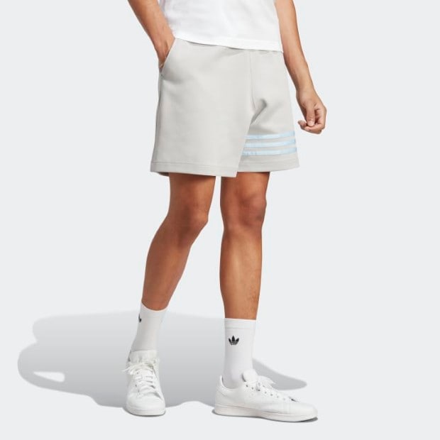 アディカラー NEUCLASSICS ショーツ グレーツー ｜アパレル