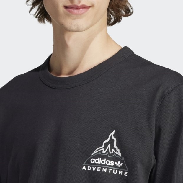 アディダス アドベンチャー グラフィック 長袖Tシャツ ブラック