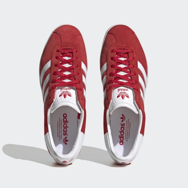 みーたん　まんまるシェルティちゃん　カプセル　スニーカーペット赤 adidas スニーカー ガゼル / Gazelle アディダスオリジナルス