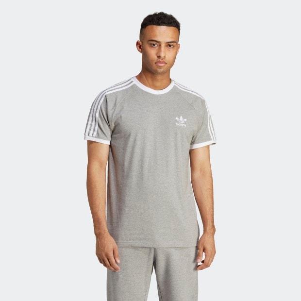 【美品】 スペイン アディカラー クラシックス スリーストライプス 半袖Tシャツ adidas（アディダス）の「スペイン アディカラー クラシックス