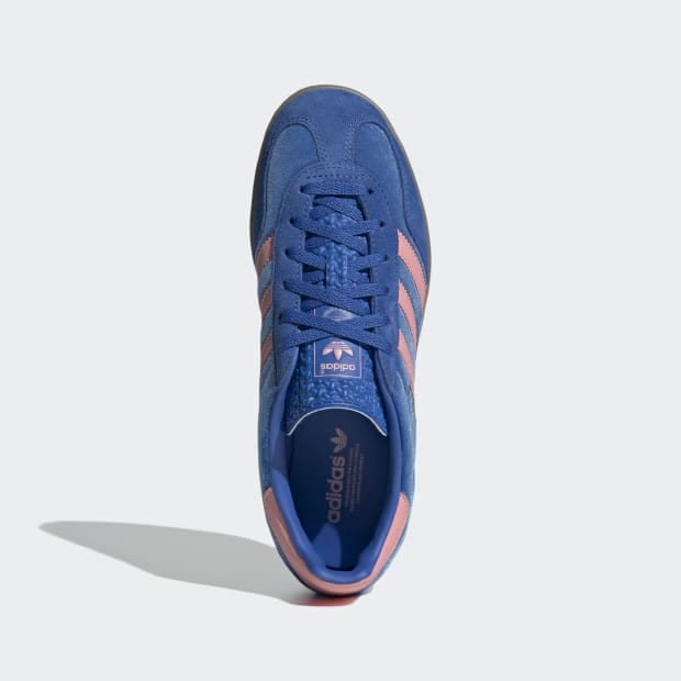土日限定お値下げ　adidas ガゼルインドア　ブルー　24cm 2025年最新】GAZELLE indoor blueの人気アイテム - メルカリ