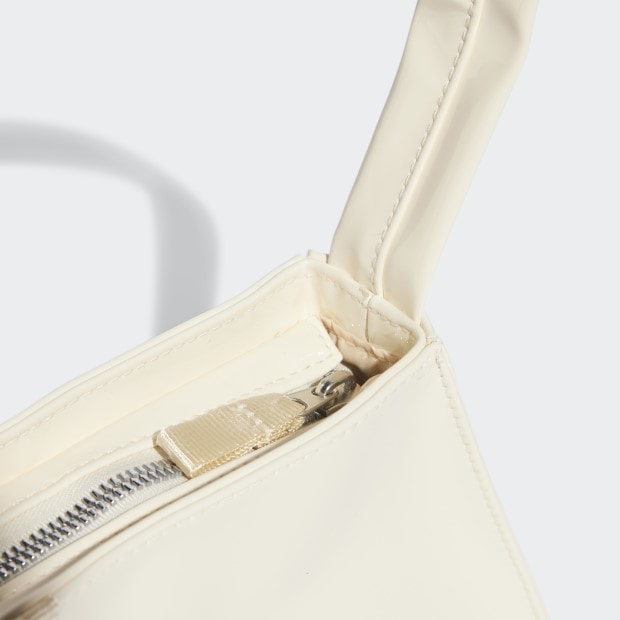 パテント PU ショルダーバッグ ワンダーホワイト ｜すべての商品 