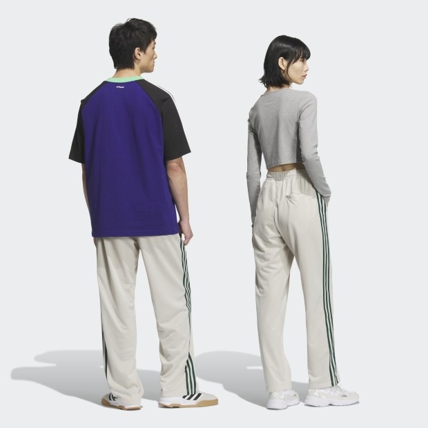 値下げ不可　ベッケンバウアートラックパンツ　クリアブラウンiz4926ベージュ adidas BECKENBAUER TRACKPANT CBROWN/NINDIG（アディダス