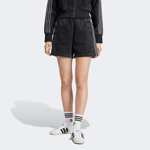レディース アディカラー デニム ファイヤーバードショーツ　トゥルーブラックデニム　