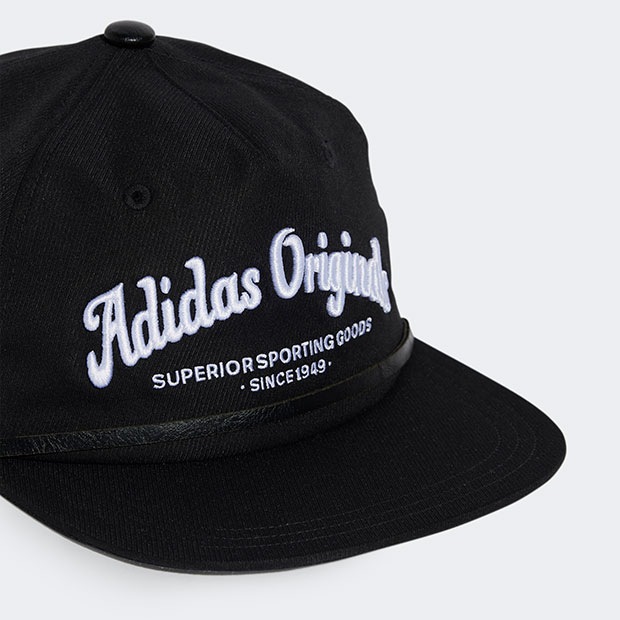 フラットブリムキャップ ブラック ｜アクセサリー,キャップ